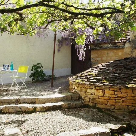 D'hotes Entree Des Artistes Bed & Breakfast
